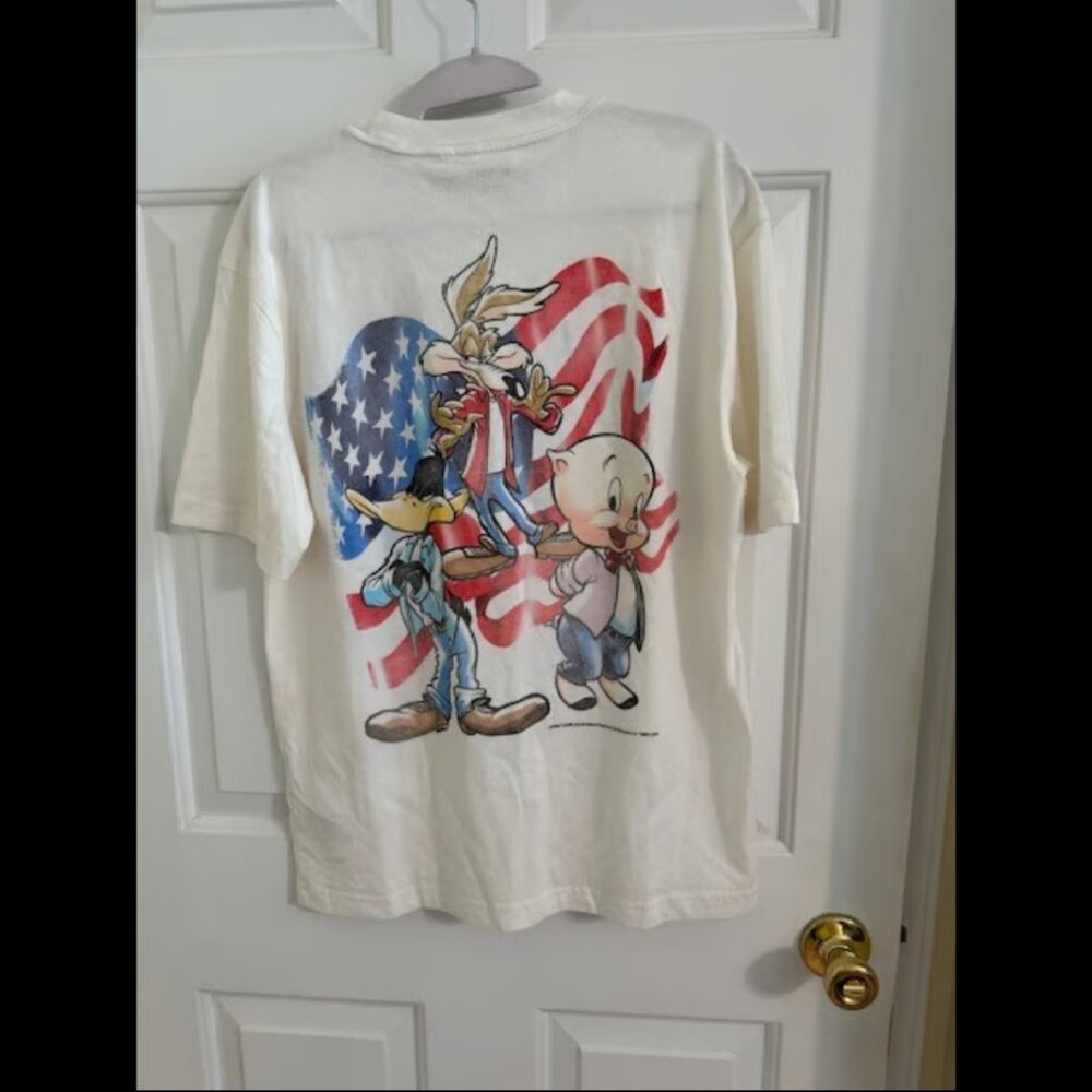 NWT Hollister Looney Tunes Patriotic Graphic Tee Red White Blue Boxy Fit XS - Picture 3 of 3